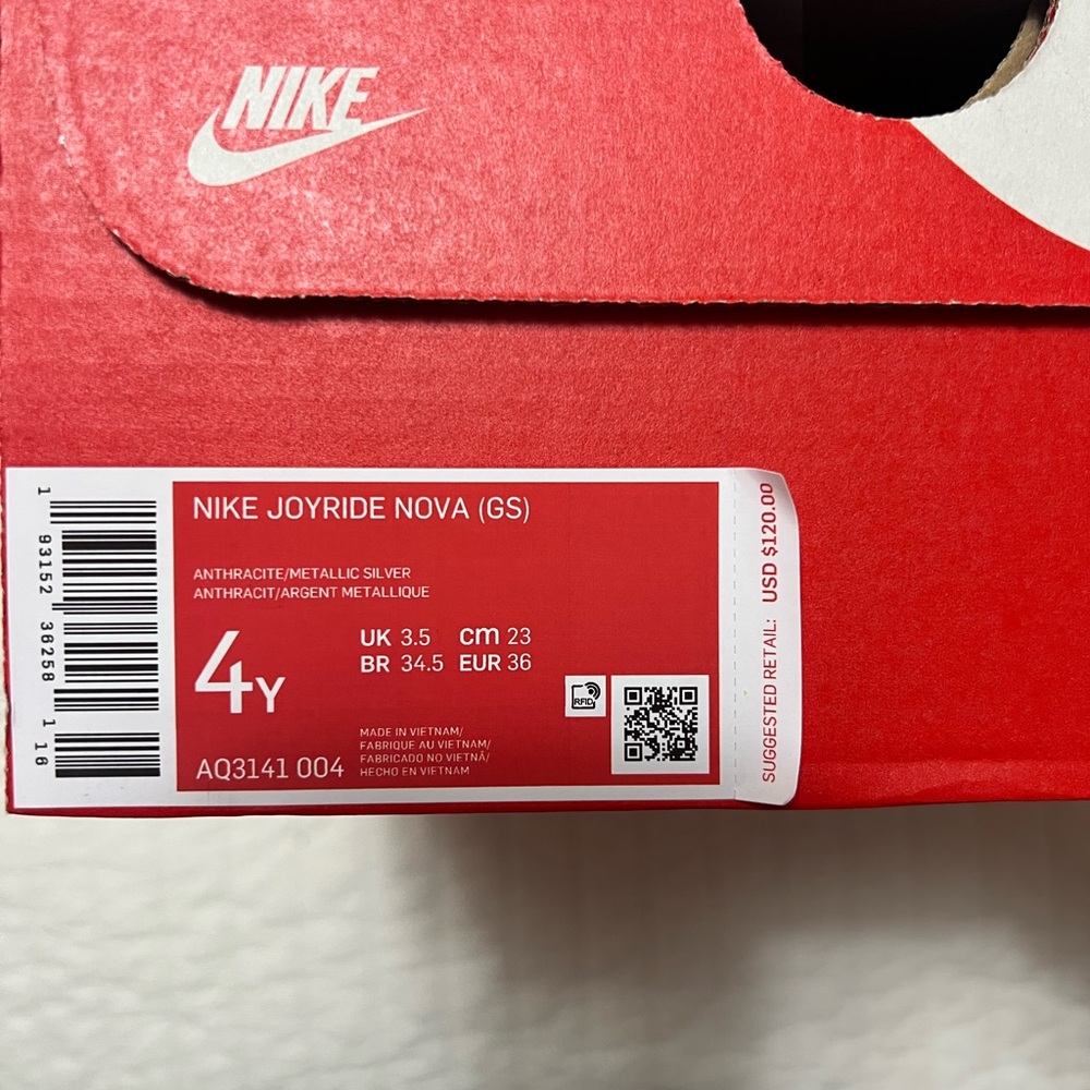 Nike Joyride Nova Kids Sneakers - Anthracite and Metallic Silver